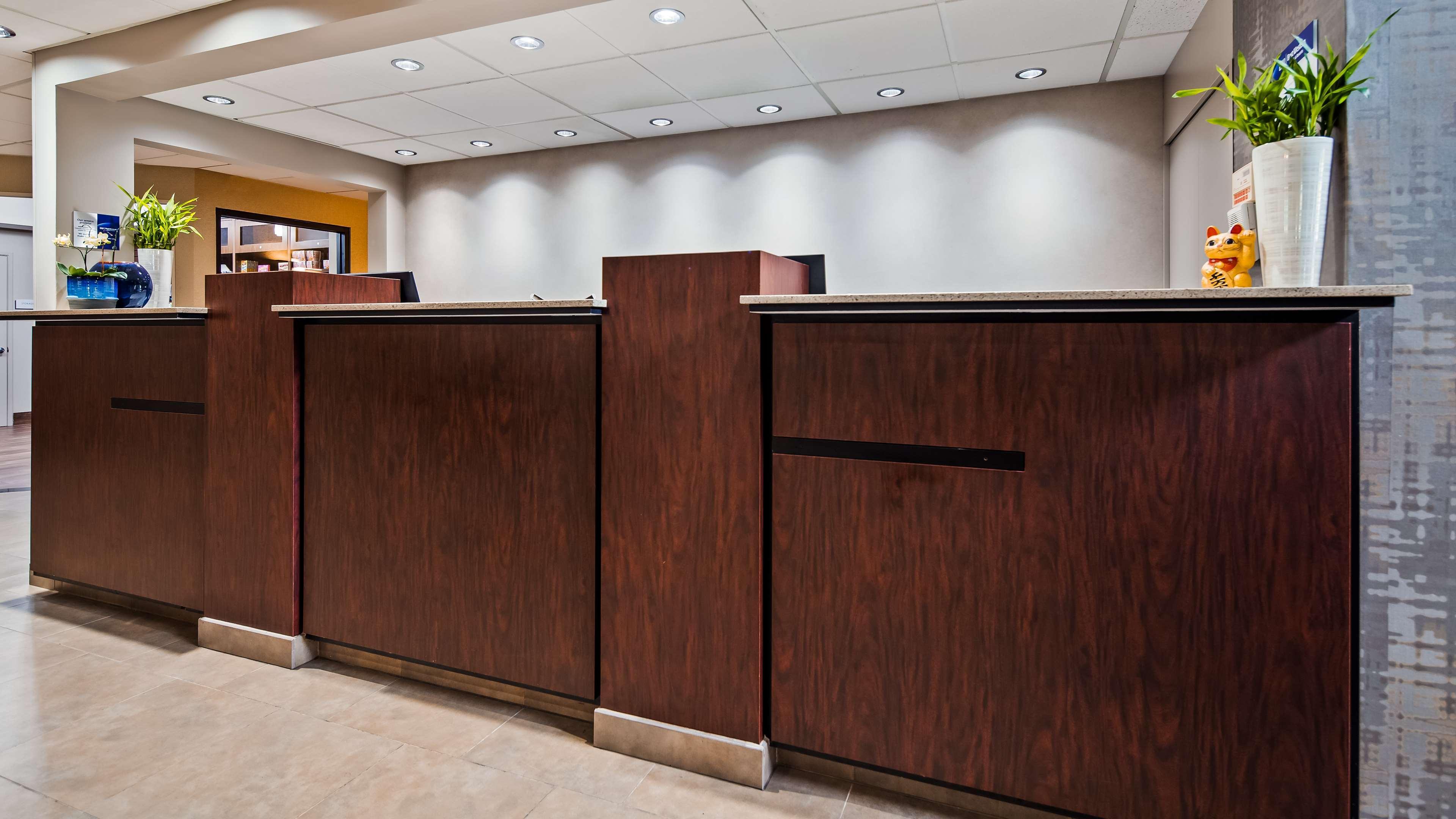 Best Western Plus Executive Hotel & Suites Sulphur Ngoại thất bức ảnh